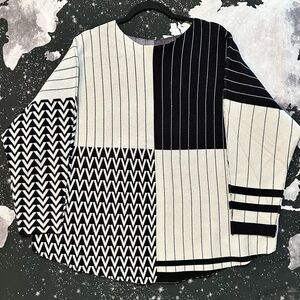 Luna Black & White  Geometric Pattern Knit Sweater